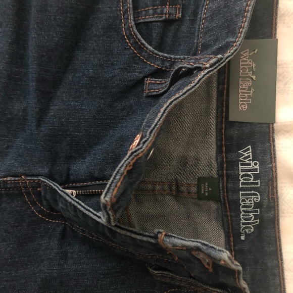 BRAND NEW jean shorts - Picture 2 of 3